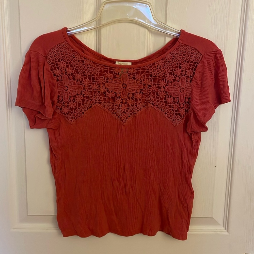 Forever 21 Cutout Short Sleeve Top